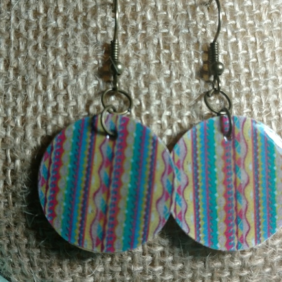 Handmade Pattern Earrings - Picture 2 of 4